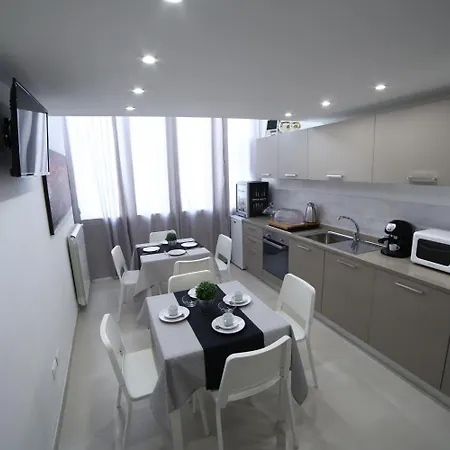 Amarillo Pensión Palermo